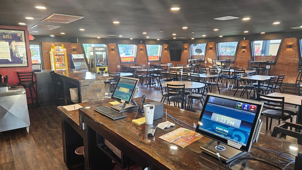 1523 Madison Ave, Huntington, WV à vendre - Photo du bâtiment - Image 3 de 23