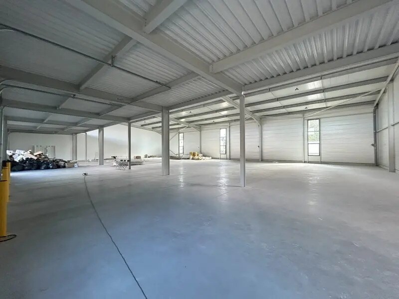 Flex in Avignon for lease Interior Photo- Image 1 of 2