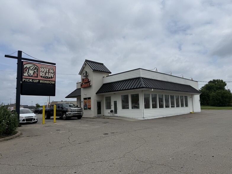 10834 Hamilton Ave, Cincinnati, OH for lease - Building Photo - Image 1 of 7