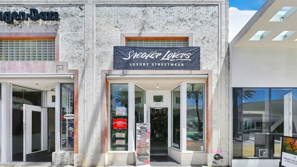 663 Lincoln Rd, Miami Beach, FL à louer - Photo du bâtiment - Image 2 de 6