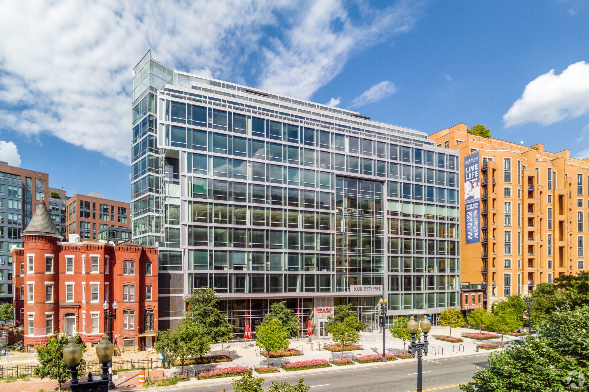 455 Massachusetts Ave NW, Washington, DC à louer Photo du bâtiment- Image 1 de 17