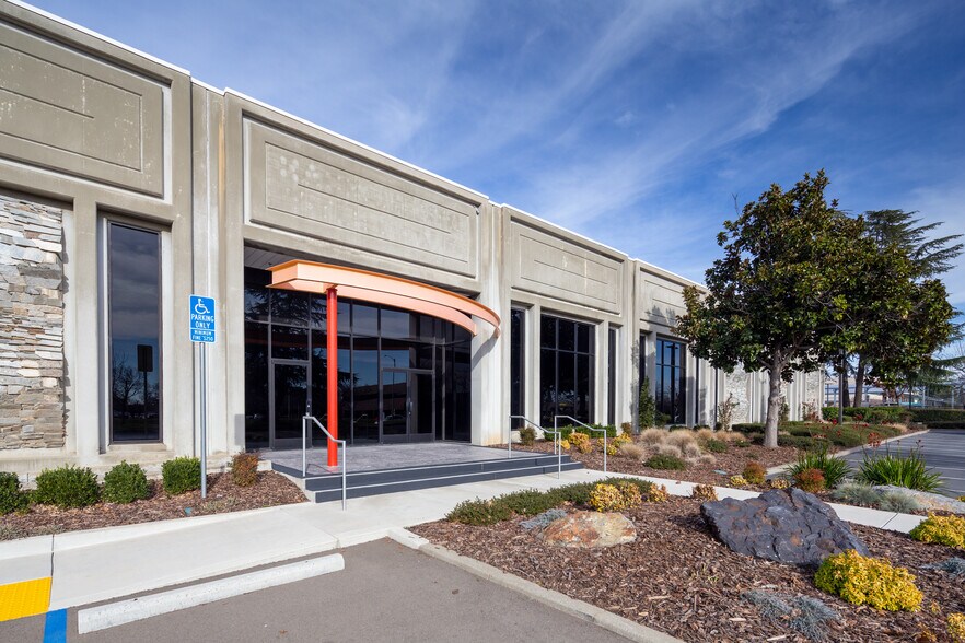 3075 Prospect Park Dr, Rancho Cordova, CA for lease - Building Photo - Image 2 of 10