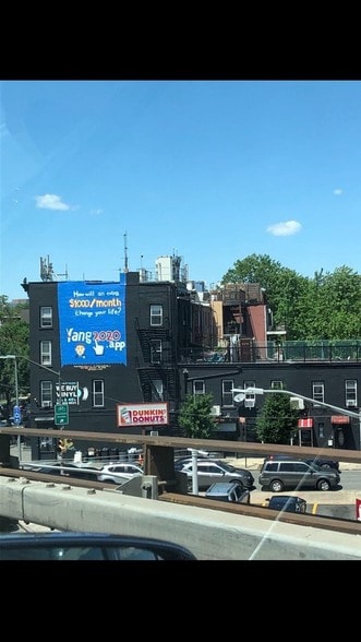 561 Clinton St, Brooklyn, NY for sale - Building Photo - Image 3 of 30