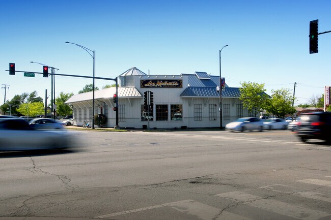 Plus de détails pour 6456 S Cicero Ave, Chicago, IL - Commerce de détail à vendre
