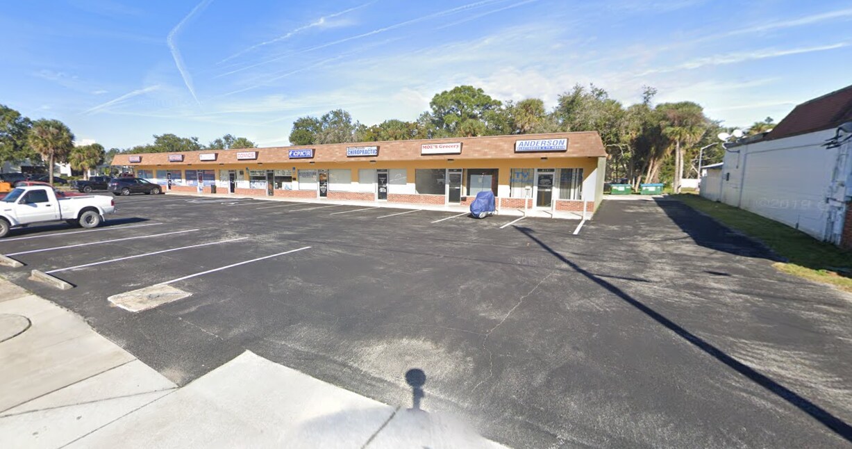 2127-2141 S Ridgewood Ave, Daytona Beach, FL à louer Photo du bâtiment- Image 1 de 8
