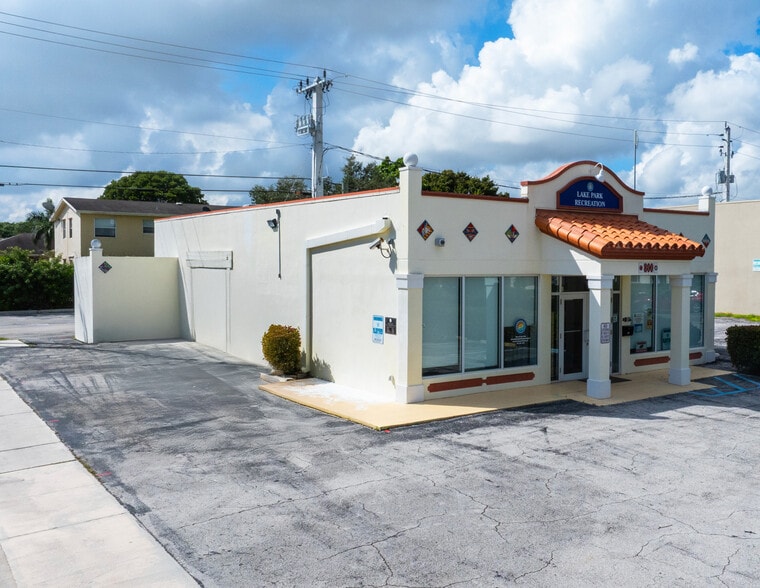 800 Park Ave, West Palm Beach, FL à vendre - Photo du bâtiment - Image 2 de 18