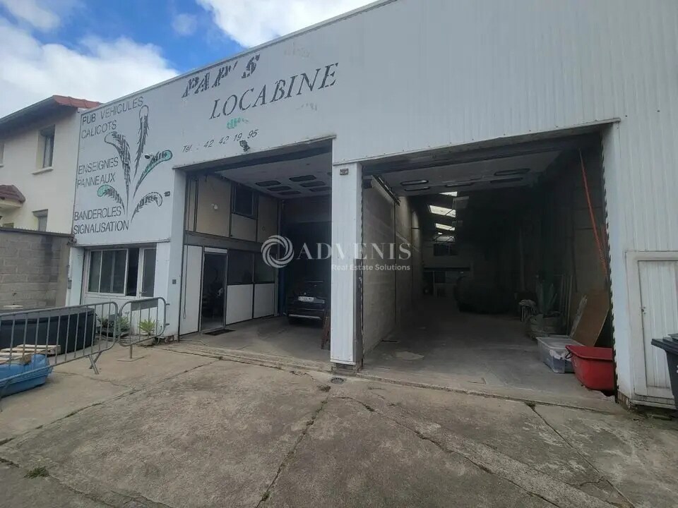 Flex in Colombes for lease Building Photo- Image 1 of 9