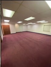 1911-1943 Bailey Rd, Cuyahoga Falls, OH à louer Photo intérieure- Image 1 de 10