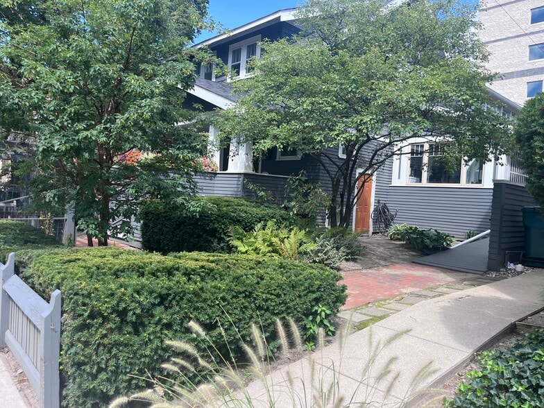 415 S West St, Royal Oak, MI for lease - Building Photo - Image 2 of 12