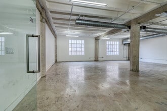 833 S Spring St, Los Angeles, CA for lease Interior Photo- Image 2 of 4