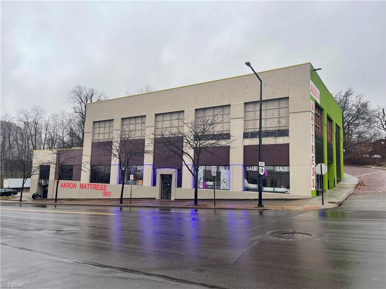 118-122 W Market St, Akron, OH for sale - Building Photo - Image 1 of 32