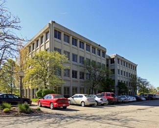 Plus de détails pour 7123 Pearl Rd, Middleburg Heights, OH - Plusieurs types d'espaces à louer
