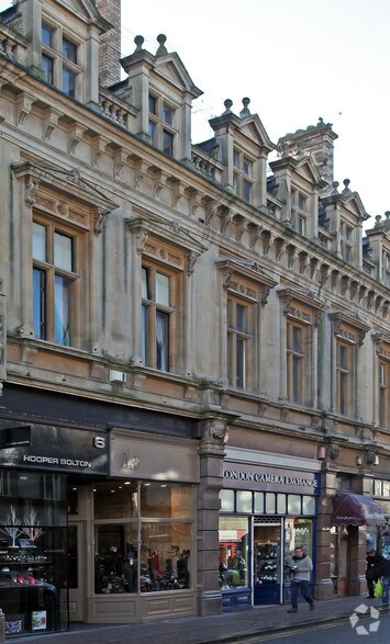 8 Promenade, Cheltenham à louer - Photo principale - Image 1 de 2