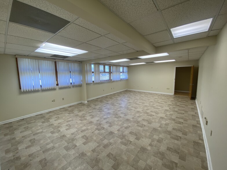 1201 College Park Dr, Dover, DE for lease - Interior Photo - Image 3 of 6