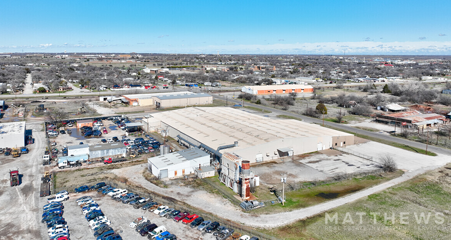 BEVERLY INDUSTRIAL PORTFOLIO portfolio of 3 properties for sale on LoopNet.ca - Building Photo - Image 1 of 6