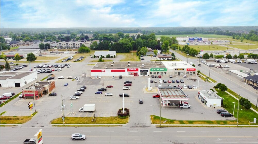 425 Caradoc St S, Strathroy-Caradoc, ON à vendre Photo principale- Image 1 de 1