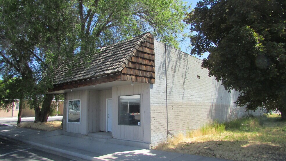 512-538 Main St, Tulelake, CA à vendre - Photo du bâtiment - Image 2 de 2