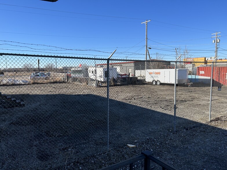 501 W P St, Lincoln, NE for lease - Building Photo - Image 2 of 3