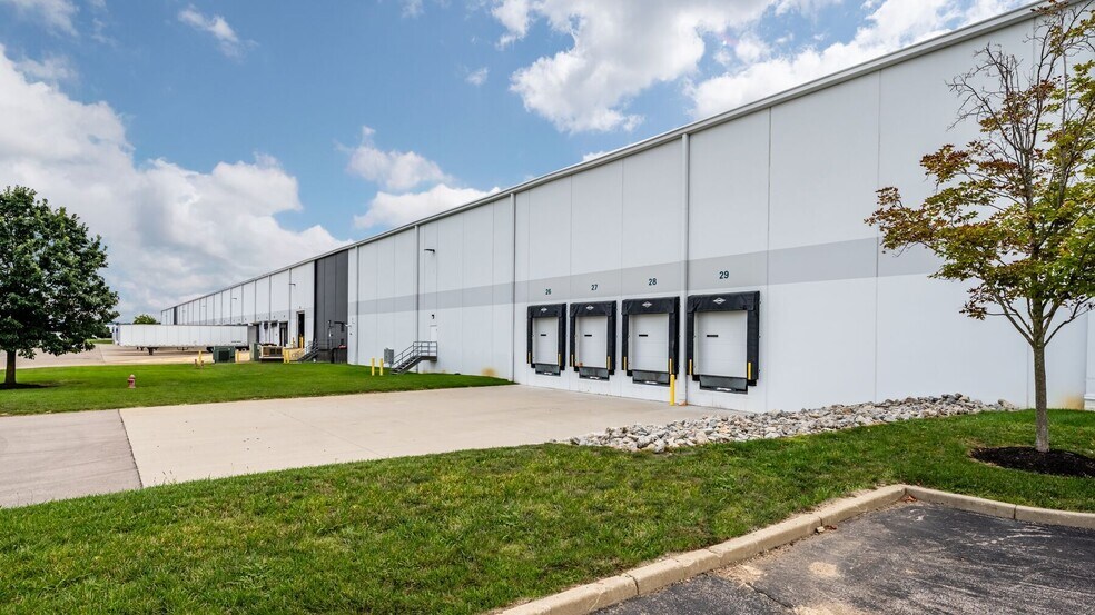 5265-5273 E Provident Dr, West Chester, OH à louer - Photo du bâtiment - Image 2 de 7