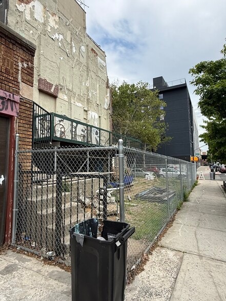 24 Patchen Ave, Brooklyn, NY for sale - Building Photo - Image 3 of 4