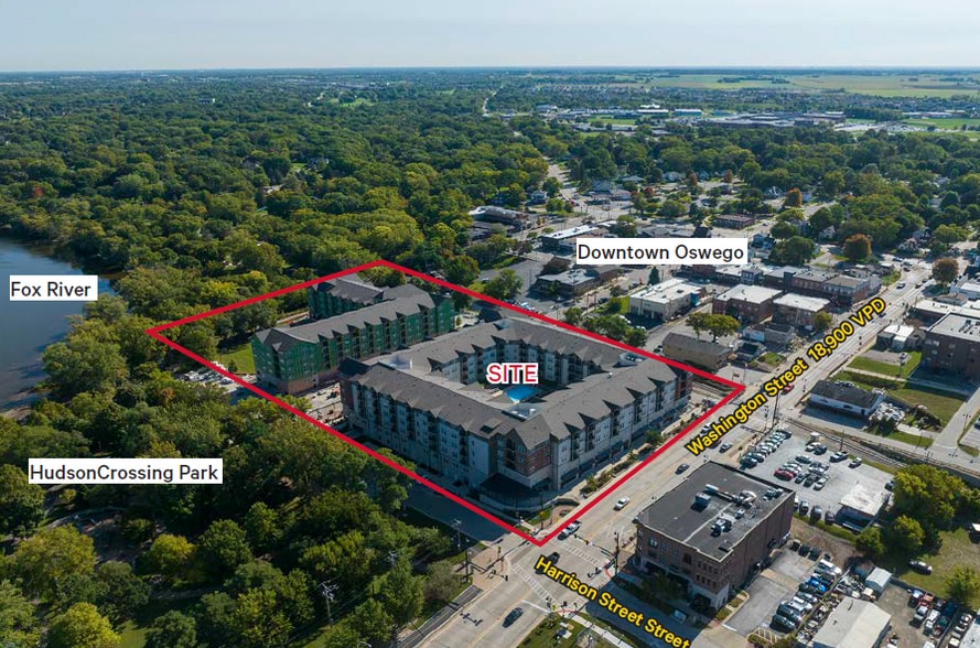 160 Washington St., Oswego, IL for lease - Building Photo - Image 2 of 5