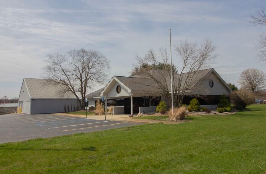 5835 Venture Park Dr, Kalamazoo, MI à vendre - Photo du bâtiment - Image 2 de 12