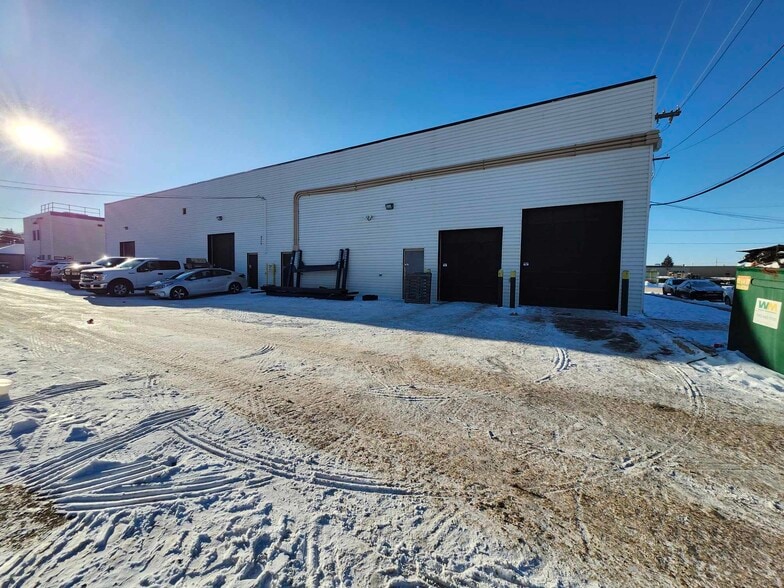 12143-12151 67 St NW, Edmonton, AB for lease - Building Photo - Image 2 of 2
