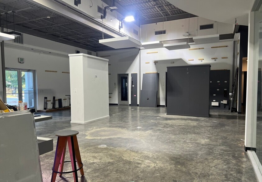 4205 Pinemont Dr, Houston, TX à louer - Photo intérieure - Image 3 de 5