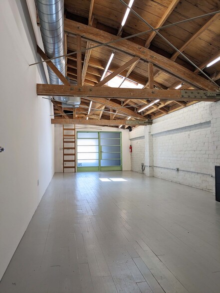 2785 E Foothill Blvd, Pasadena, CA for lease - Building Photo - Image 1 of 16