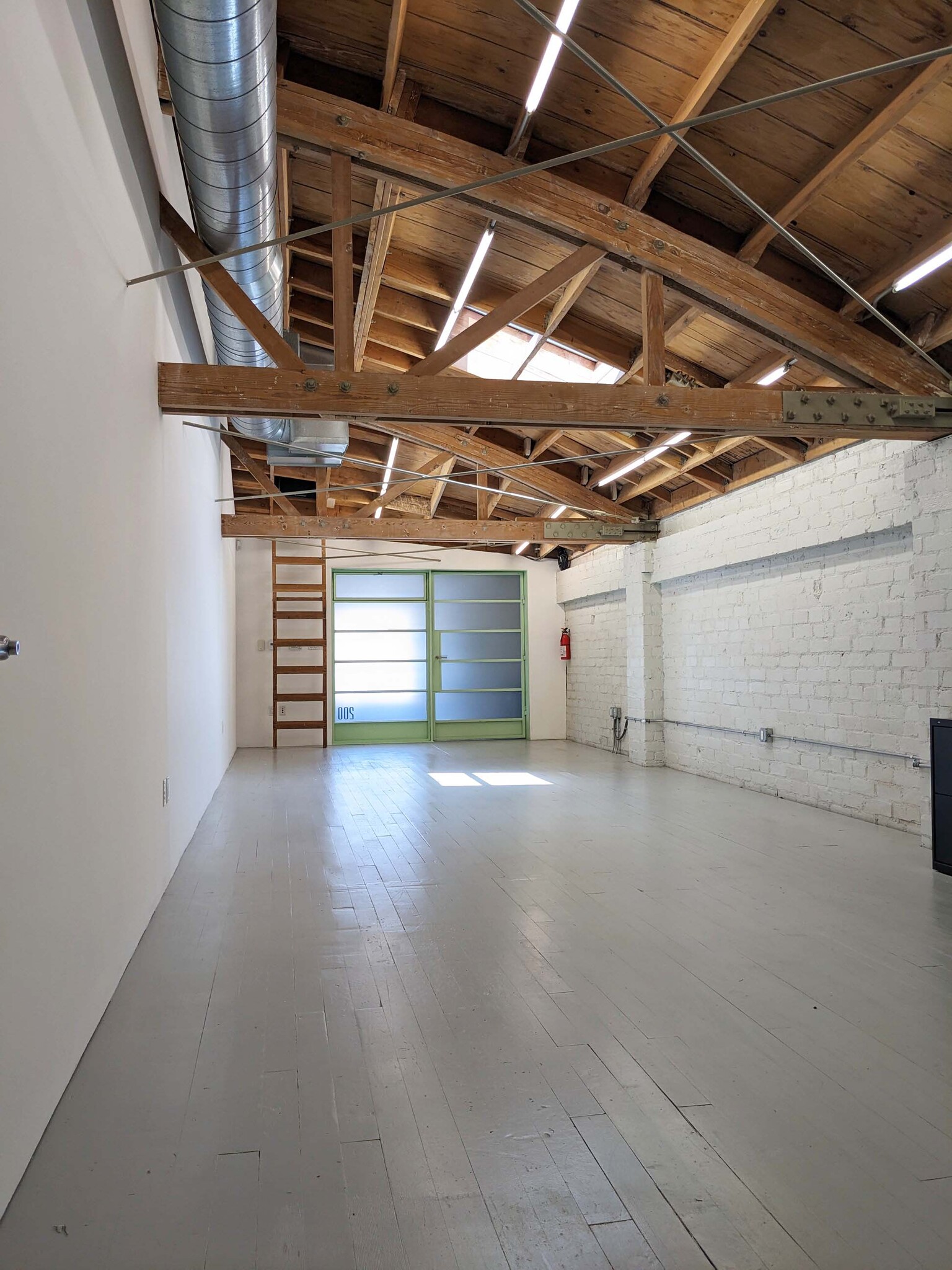 2785 E Foothill Blvd, Pasadena, CA for lease Building Photo- Image 1 of 17