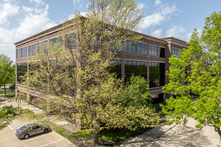 17855 N Dallas Pky, Dallas, TX for lease - Building Photo - Image 2 of 5