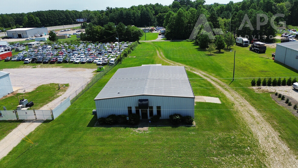 139 Uzzle Industrial Dr, Clayton, NC à vendre - Photo du bâtiment - Image 1 de 1