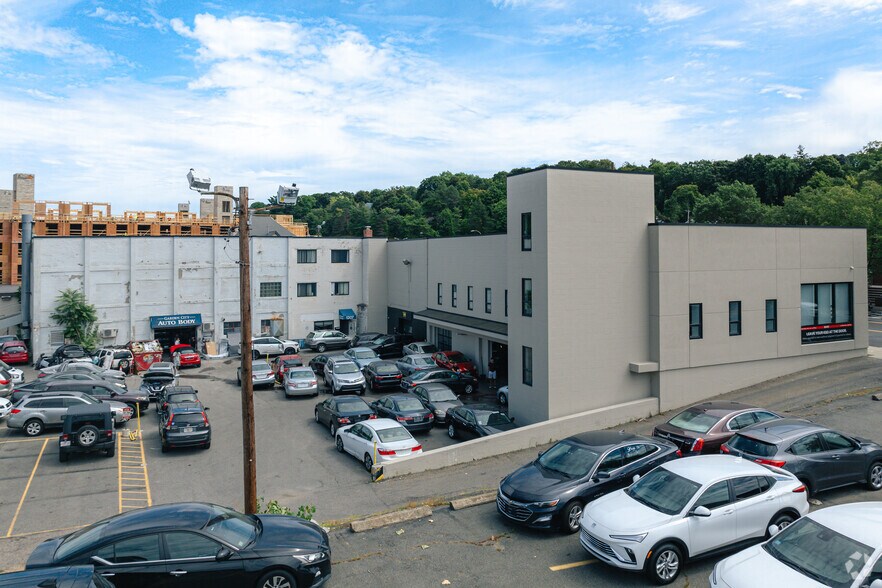 1199-1209 Washington St, Newton, MA à louer - Photo du bâtiment - Image 3 de 7