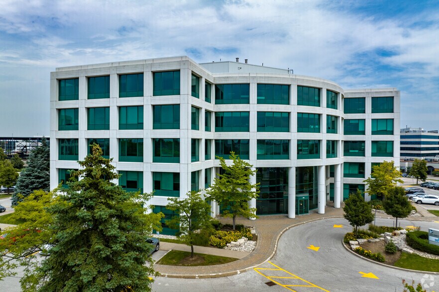5255 Orbitor Dr, Mississauga, ON for lease - Building Photo - Image 3 of 5