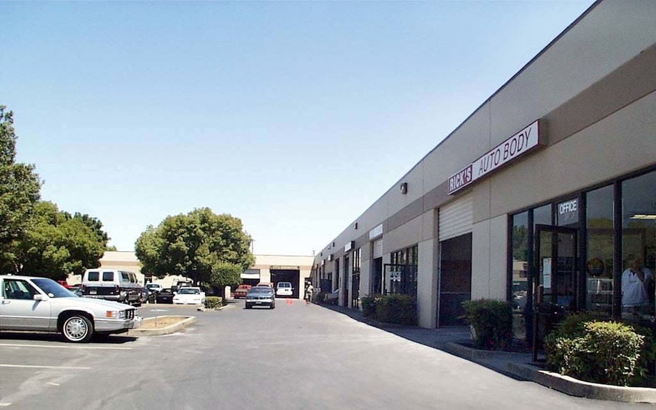 1130 E Monte Vista Ave, Vacaville, CA for lease - Primary Photo - Image 2 of 4