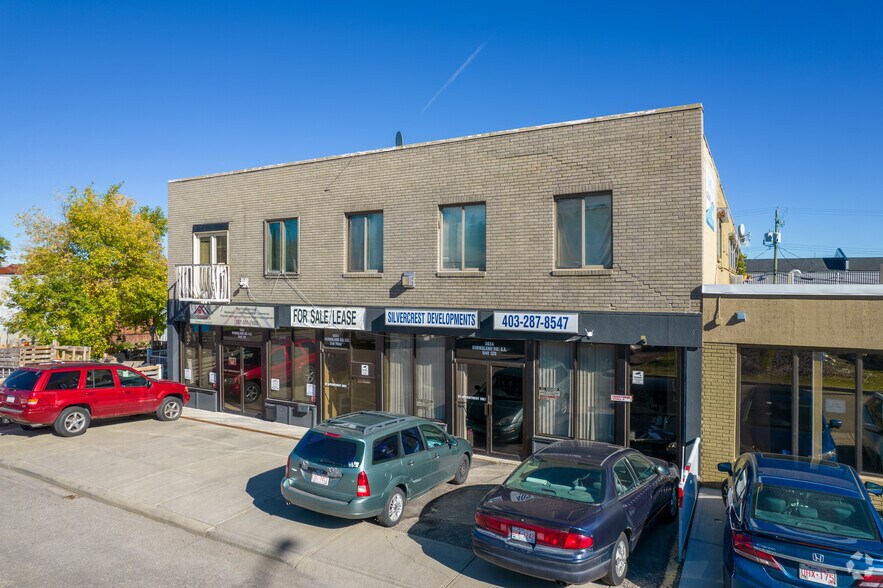 3624 Burnsland Rd SE, Calgary, AB à louer - Photo du bâtiment - Image 3 de 5