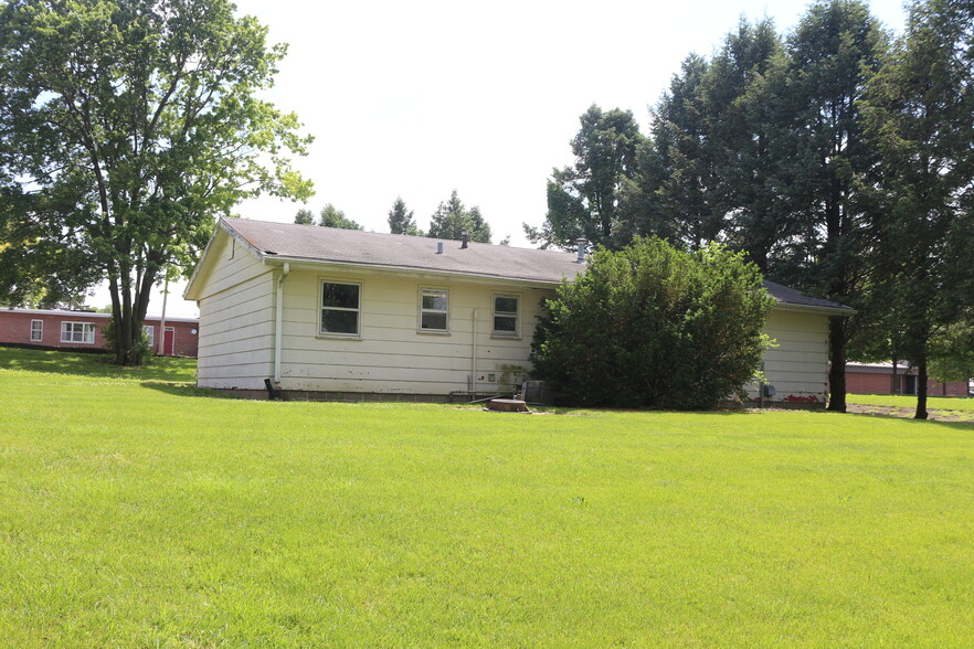 1500 W Walnut St, Jacksonville, IL à vendre - Photo du bâtiment - Image 3 de 28