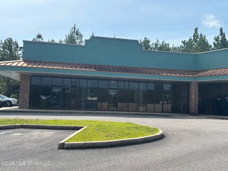 1580 Industrial Park Rd, Wiggins, MS for lease - Building Photo - Image 3 of 12