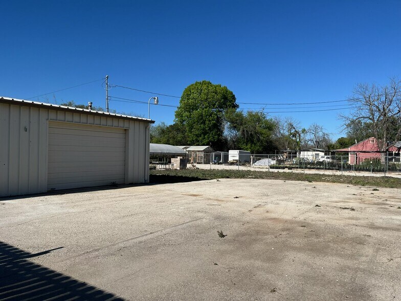 108 Schertz Pky, Schertz, TX for sale - Building Photo - Image 2 of 5