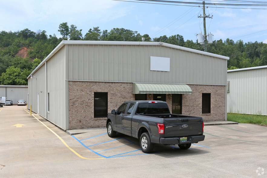 1005 Yeager Pky, Pelham, AL for lease - Primary Photo - Image 2 of 3