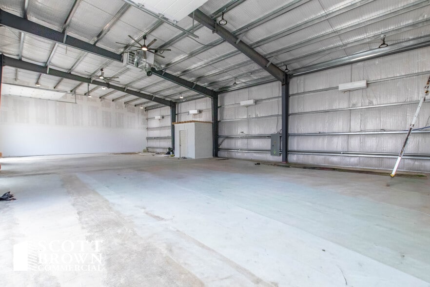 1651 Hill Ln, Little Elm, TX for lease - Building Photo - Image 2 of 18