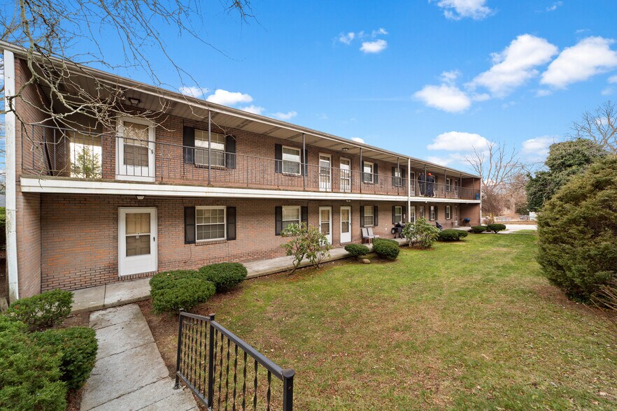 1757 S Arlington St, Akron, OH à vendre - Photo du bâtiment - Image 3 de 36