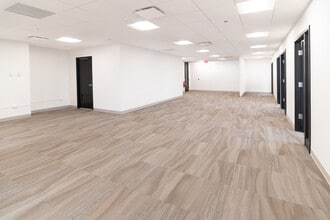 1051 Perimeter Dr, Schaumburg, IL for lease Interior Photo- Image 2 of 6