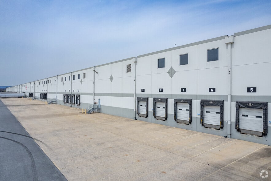 95 Kriner Rd, Chambersburg, PA à louer - Photo du bâtiment - Image 2 de 5