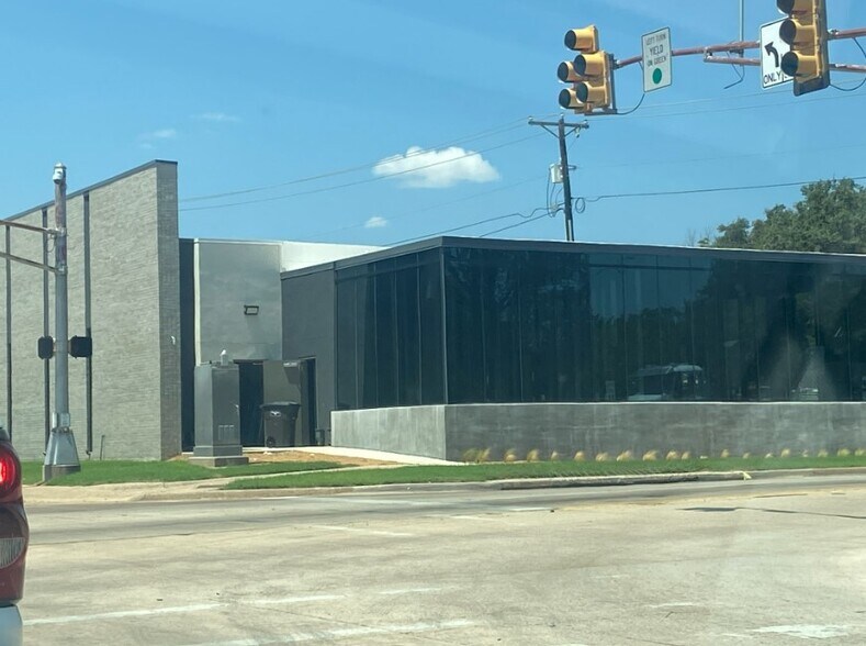 5701 Birchman Ave, Fort Worth, TX à louer - Photo principale - Image 3 de 4