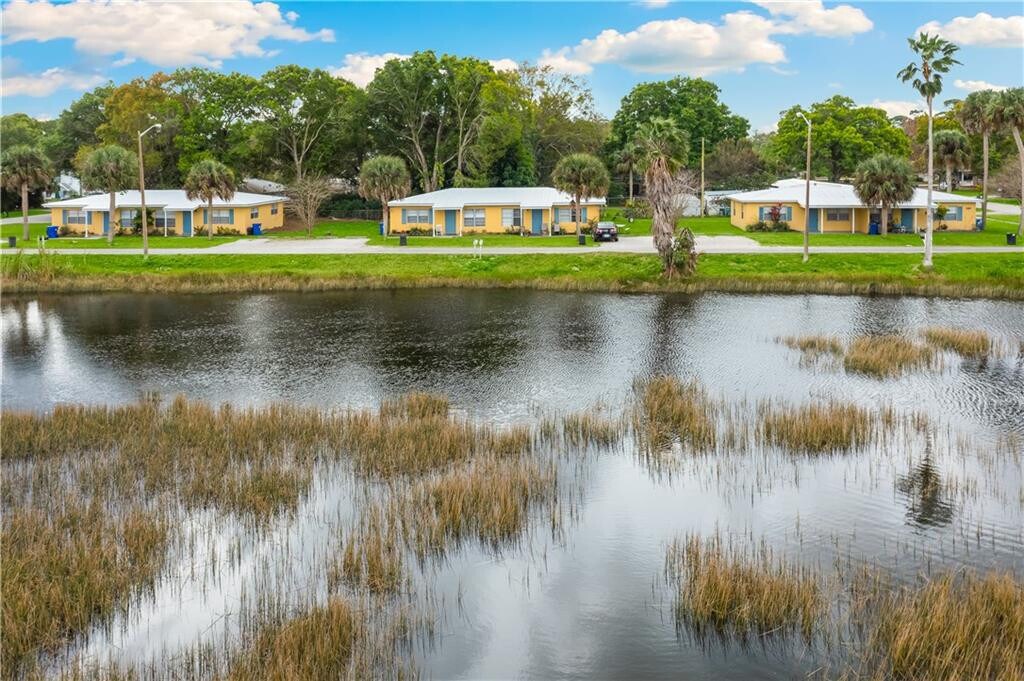 417 N 25th, Fort Pierce, FL à vendre Photo principale- Image 1 de 8