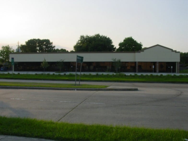 1398 W Gulf Bank, Houston, TX for lease - Primary Photo - Image 1 of 5