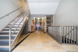 143 W 72nd St, New York, NY for lease Interior Photo- Image 2 of 9