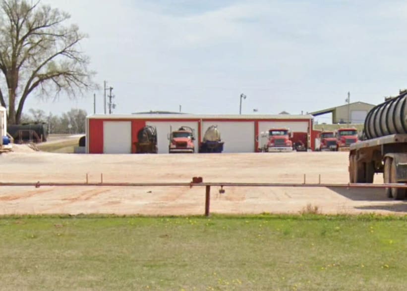 110 W Twelfth St, Ringwood, OK for lease - Building Photo - Image 3 of 14