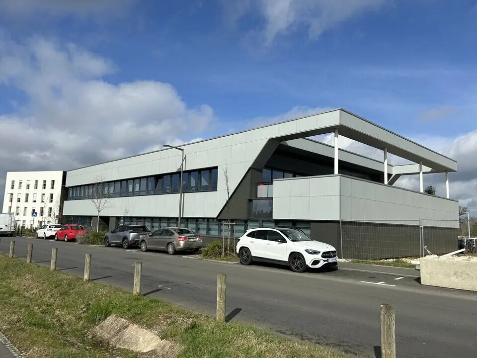 Office in Ars-Laquenexy for sale Building Photo- Image 1 of 12